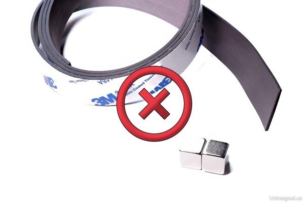 Neodymové a feritové magnety držte od sebe dál