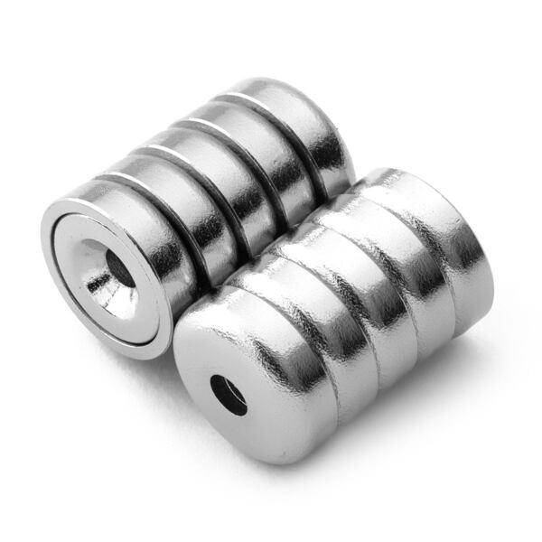 Magnetický úchyt. Magnetický úchyt.