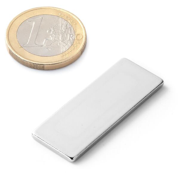 Tenké magnety jsou více náchylné k prasknutí. Tenké magnety jsou více náchylné k prasknutí.
