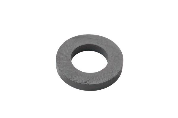 Feritový kruhový magnet. Feritový kruhový magnet.