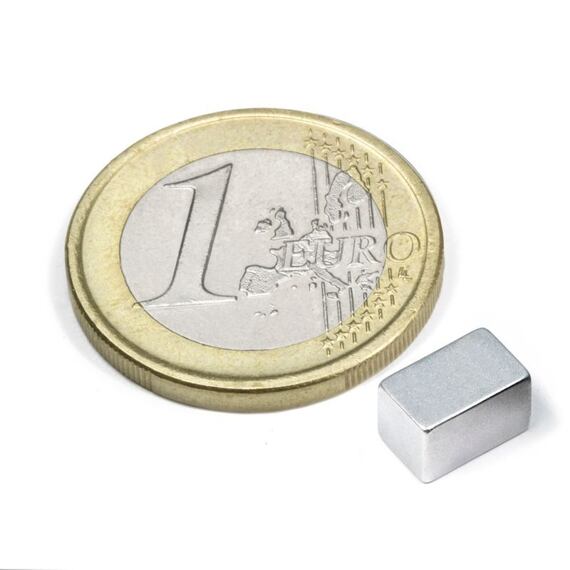 Neodymový magnet kvádr 8 × 5 × 5 mm, pozinkovaný, síla 1,1 kg