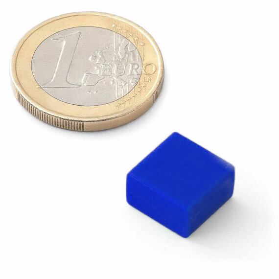Neodymový magnet kvádr 11,5 × 11,5 × 6,5 mm, modrý, vodotěsný plast, síla 2 kg