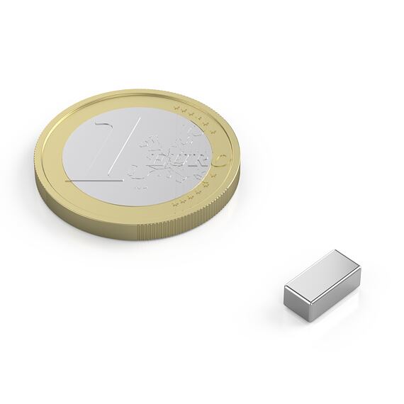 Neodymový magnet kvádr 8 × 4 × 3 mm, síla 900 g
