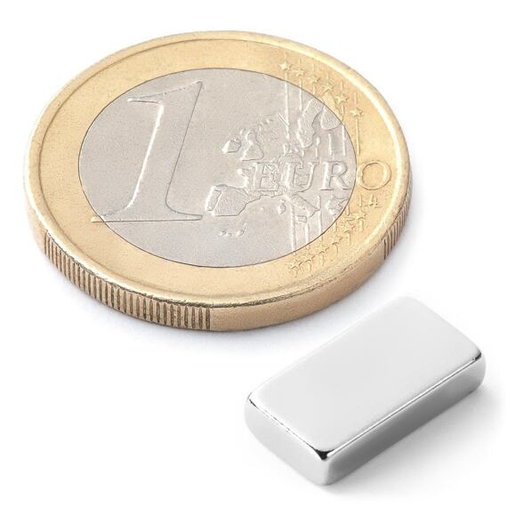 Neodymový magnet kvádr 13 × 7 × 2 mm, síla 1,1 kg