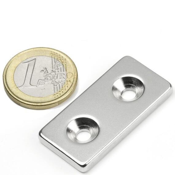 Neodymový magnet kvádr 40 × 20 × 4 mm, 2 otvory M4, síla 8,7 kg