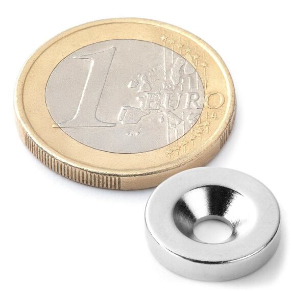 Neodymový kruhový magnet Ø 16/10,5-4,5 mm, v. 3,5 mm, M4, síla 3,5 kg