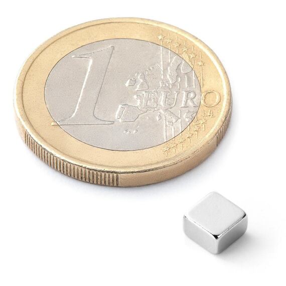 Neodymový magnet kvádr 5 × 5 × 3 mm, do 150 °C, síla 850 g