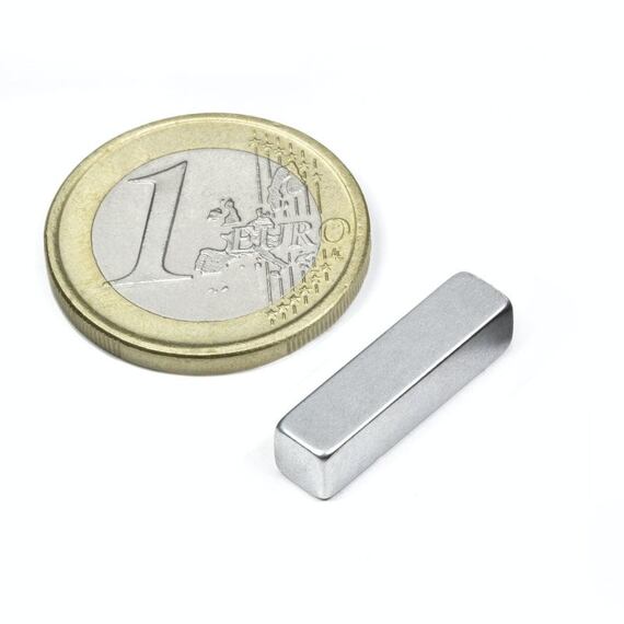 Neodymový magnet kvádr 20 × 5 × 5 mm, pozinkovaný, síla 2,5 kg