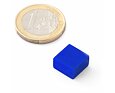 Neodymový magnet kvádr 11,5 × 11,5 × 6,5 mm, modrý, vodotěsný plast, síla 2 kg