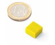 Neodymový magnet kvádr 11,5 × 11,5 × 6,5 mm, žlutý, vodotěsný plast, síla 2 kg